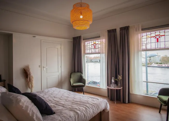 Te Zaanen Bed & Breakfast Wormerveer